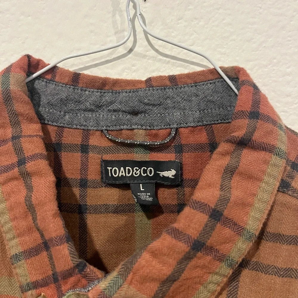 Toad & Co Men’s Large Tan Green Plaid Organic Cotton Blend Button Up Flannel EUC
